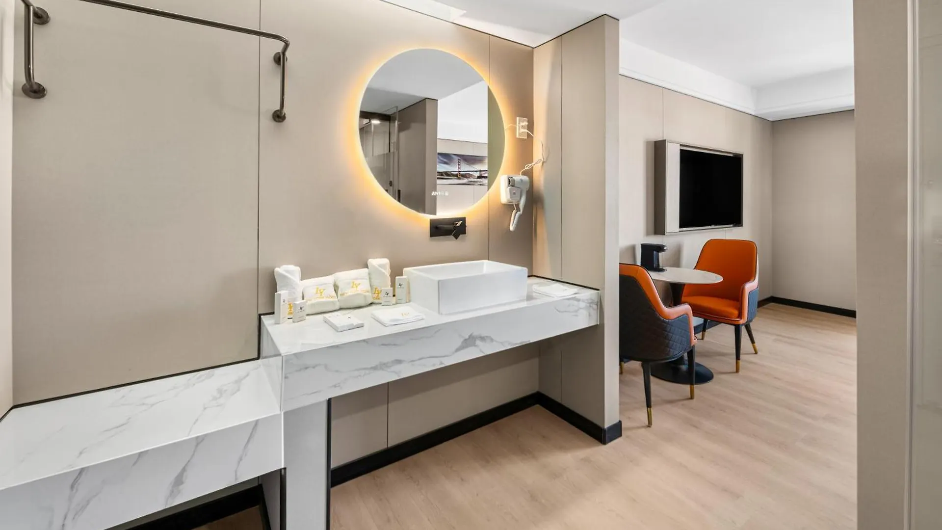 Ly New York Hotel