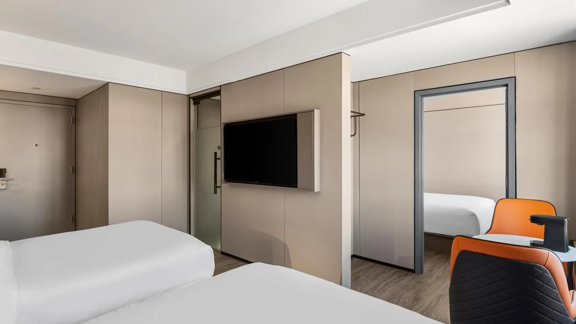 Ly New York Hotel