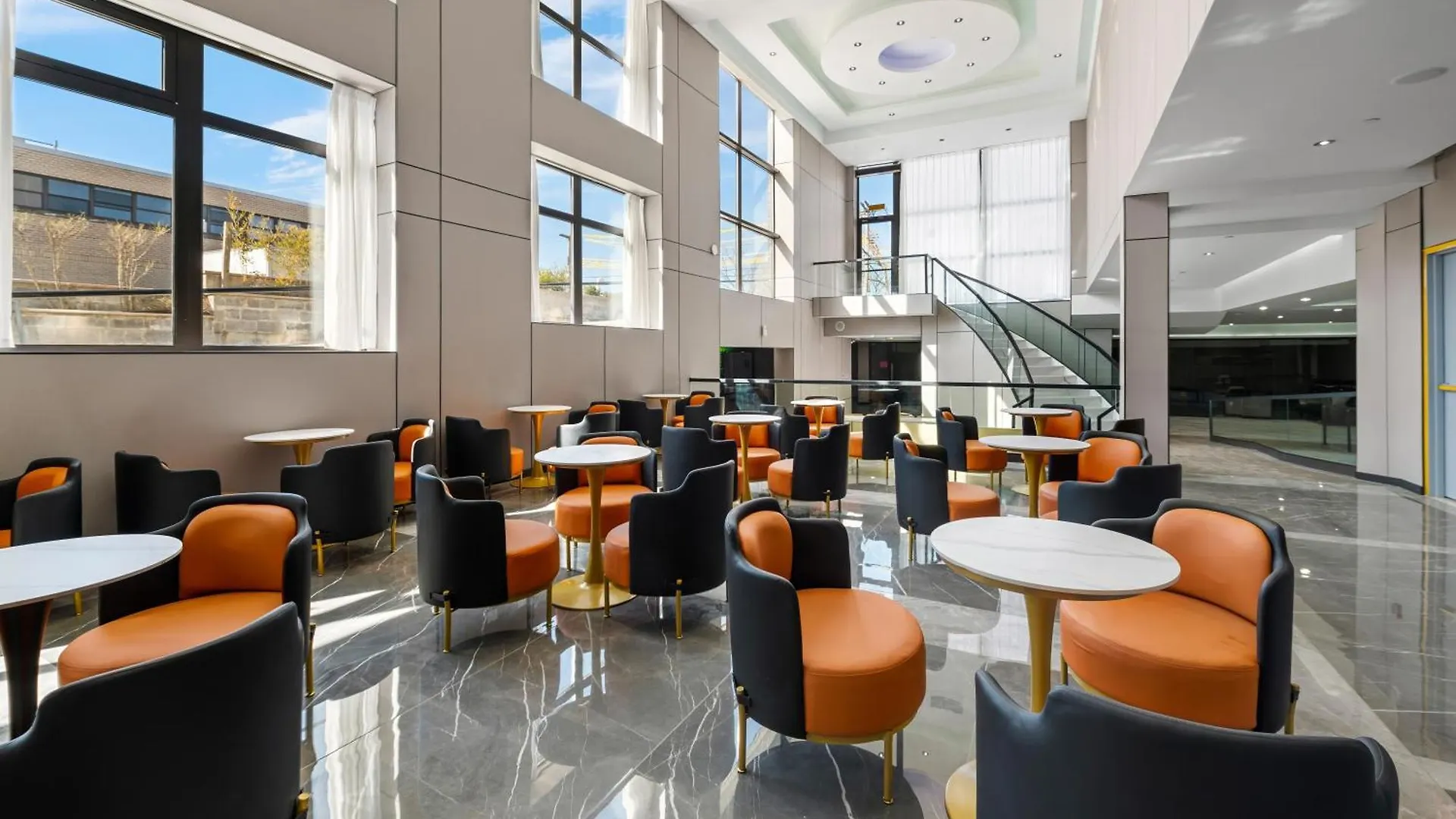 Ly New York Hotel 2*,